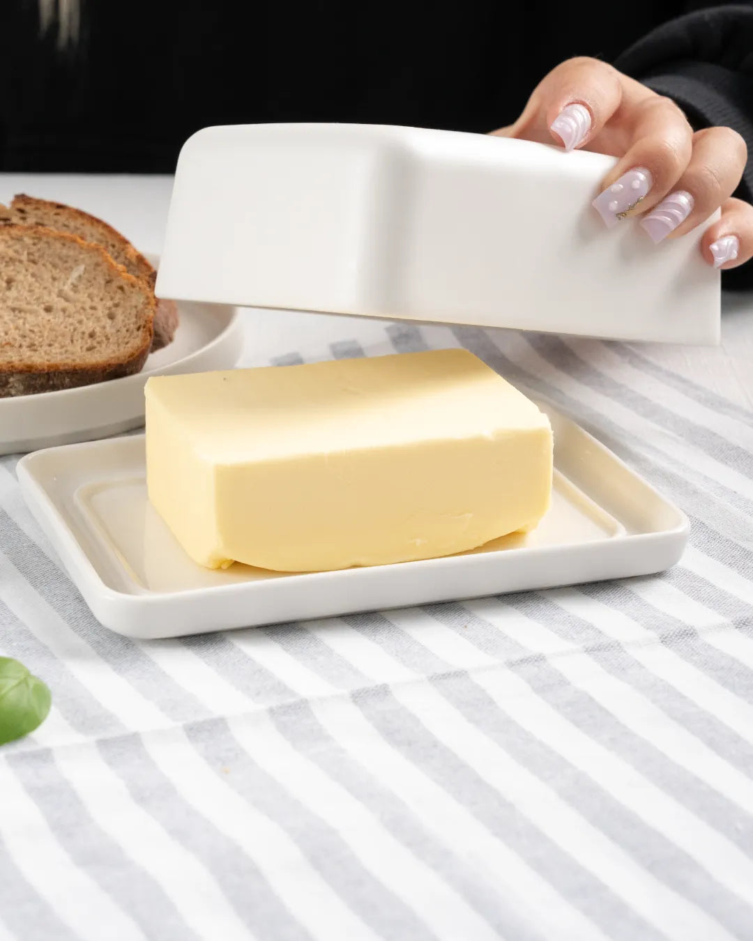 Butterdose aus Keramik